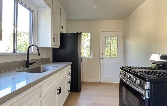 6817-6819 N. Figueroa St.