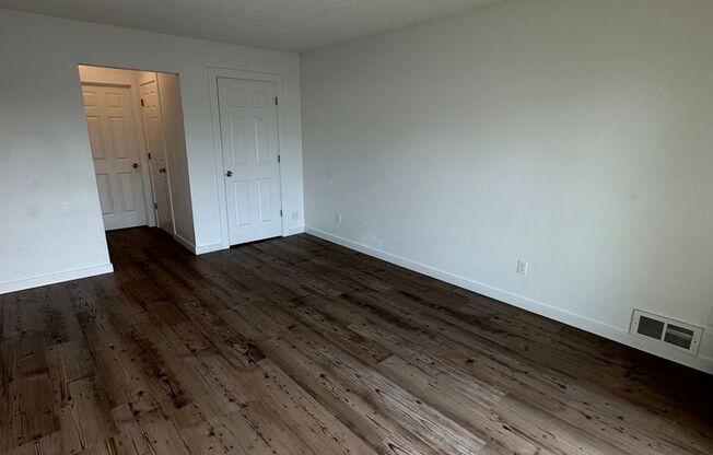 1 bed, 1 bath, 600 sqft, $1,195, Unit 40