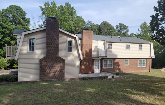 Large Family Home located on the Golf course at Carolina Trace! 7 bedroom, 5.5 Baths!