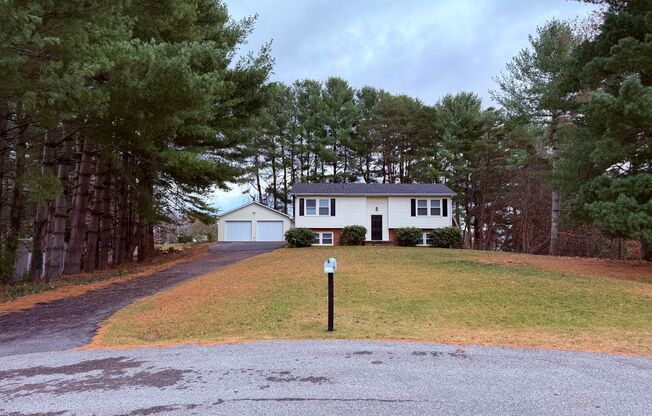 4 Bedroom, 2 Bathroom House