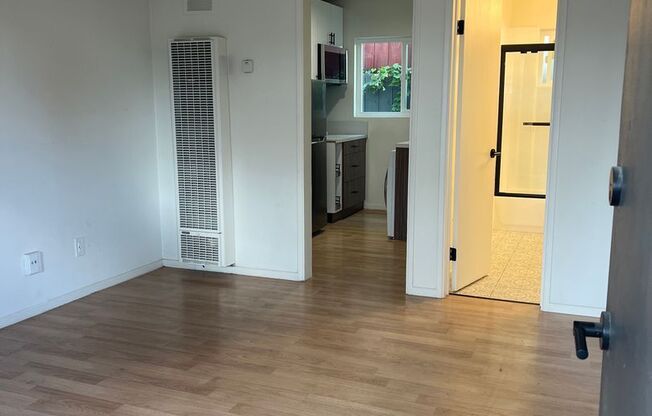 Studio, 1 bath, 300 sqft, $1,795, Unit 14