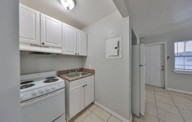 1 bed, 1 bath, 550 sqft, $1,300