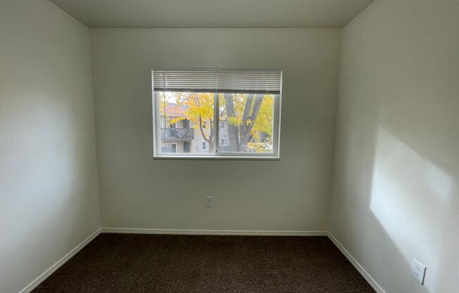 3 beds, 2 baths, 954 sqft, $1,535, Unit 811 - 102