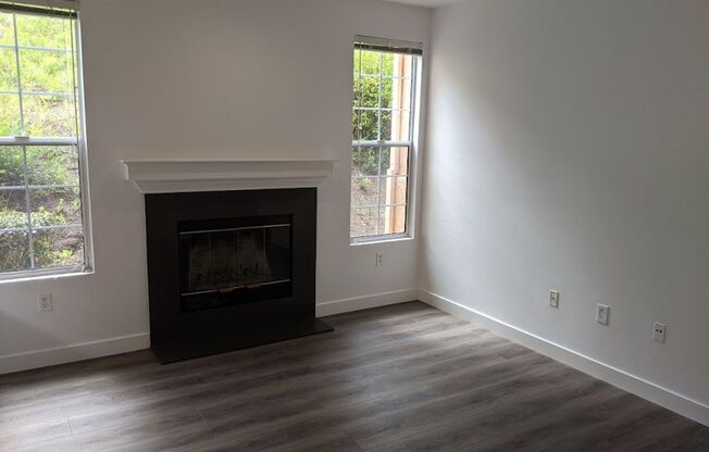 2 Bedroom-2 Bathroom Single Story Condo in San Diego. End unit with detached, 1-car garage