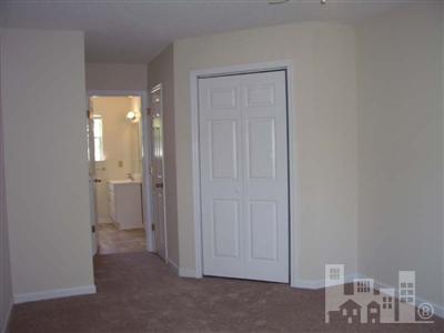 Port City Commons beside Port City Java 3 BR town home Convenient to airport, down town life, Mayfair shops, restaurants, I-40 Hwy, Leland more