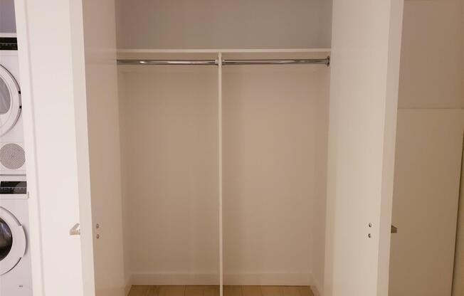 Studio, 1 bath, 560 sqft, $4,183, Unit 9L