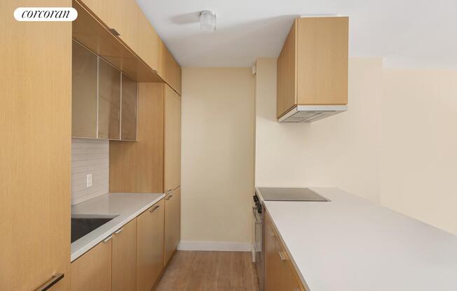 1 bed, 1 bath, 687 sqft, $5,250, Unit 7L