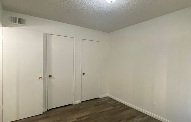 2 beds, 1 bath, 730 sqft, $1,275, Unit 146