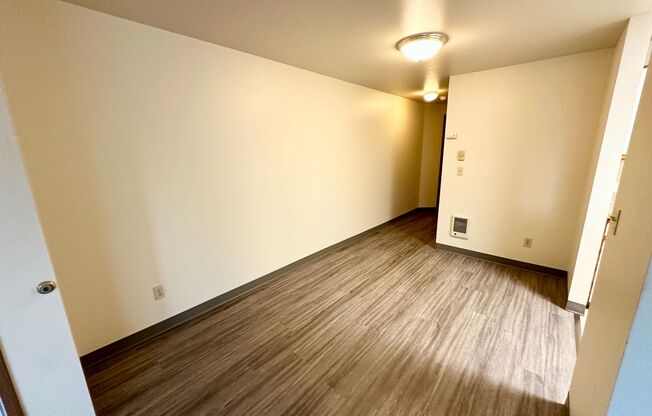 2 beds, 1 bath, 826 sqft, $1,150, Unit 3