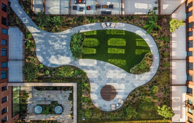 1 bed, 1 bath, $6,500, Unit 319