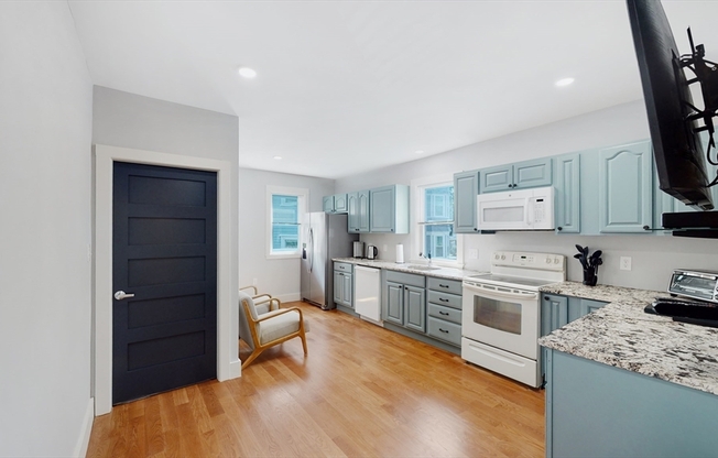 5 CHESTER AVE