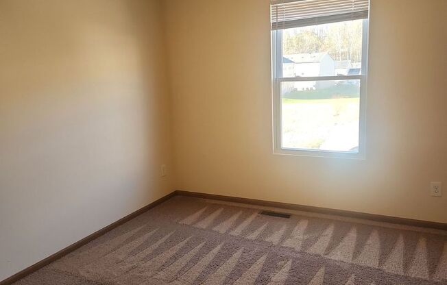 1 bed, 1 bath, 747 sqft, $955, Unit 8GER6