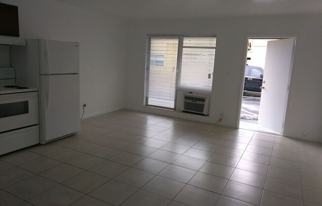 Studio, 1 bath, 650 sqft, $1,350, Unit -5181-2