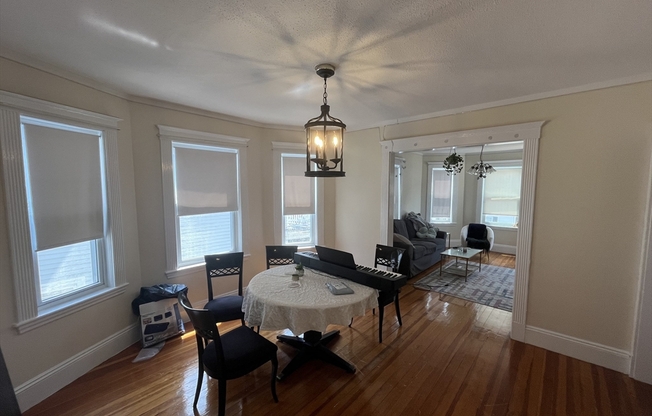 39 MONTFERN AVE
