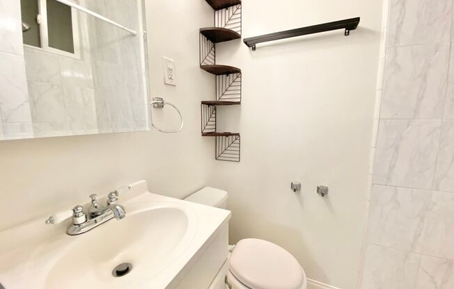 New with a View: The Units here are just right for You!