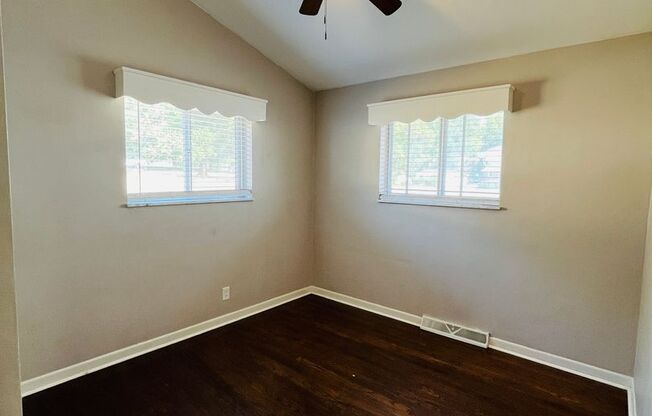 3 beds, 1 bath, $1,395