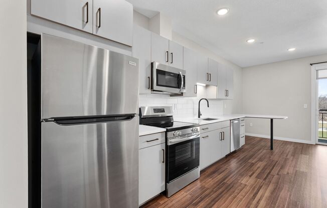 1 bed, 1 bath, 605 sqft, $1,275, Unit 404