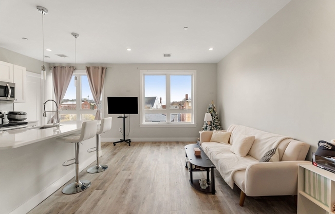 1 bed, 1 bath, 578 sqft, $3,195, Unit 502