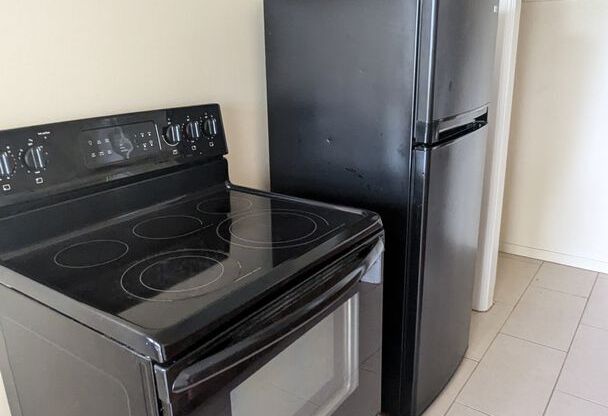 1 bed, 1 bath, $625, Unit 205