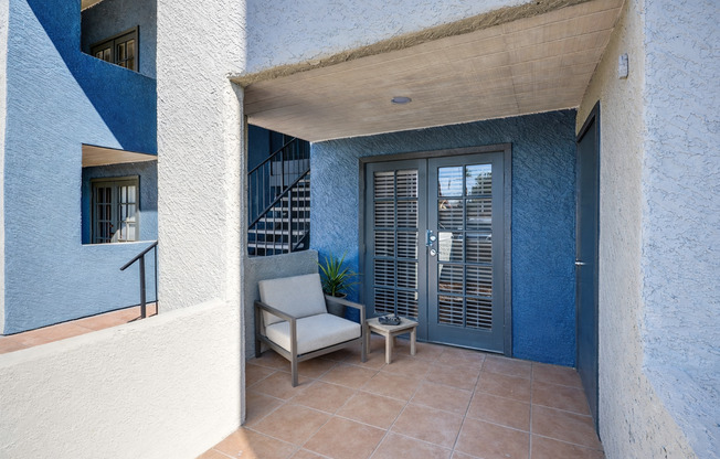 2 beds, 2 baths, 817 sqft, $1,175, Unit 113