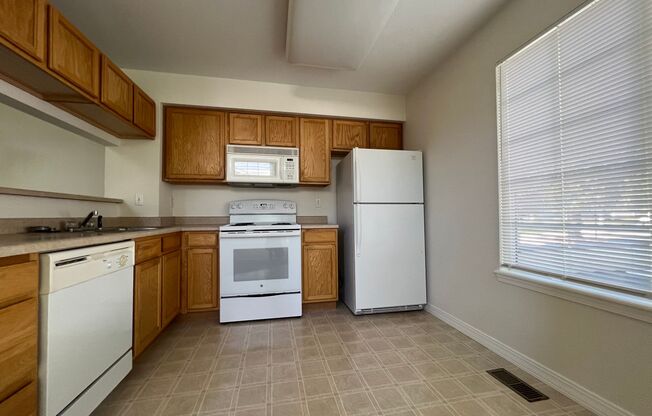 2 beds, 1.5 baths, $2,265