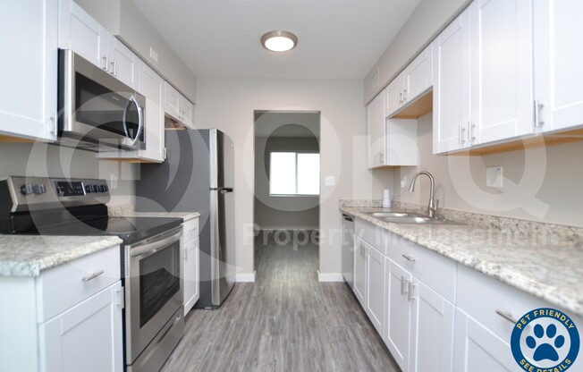 2202 W DEVONSHIRE AVE