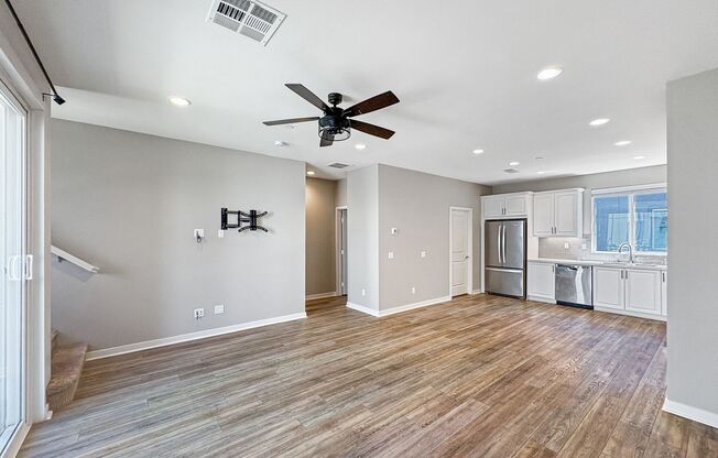 Stunning Escondido 3BR/3.5BA Home Available Now! — Modern Kitchen, A/C & 2-Car Garage