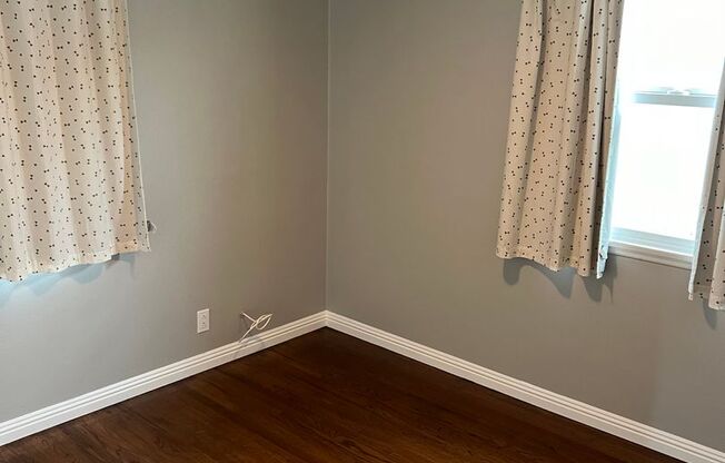 5 beds, 3 baths, $5,500, Unit 456