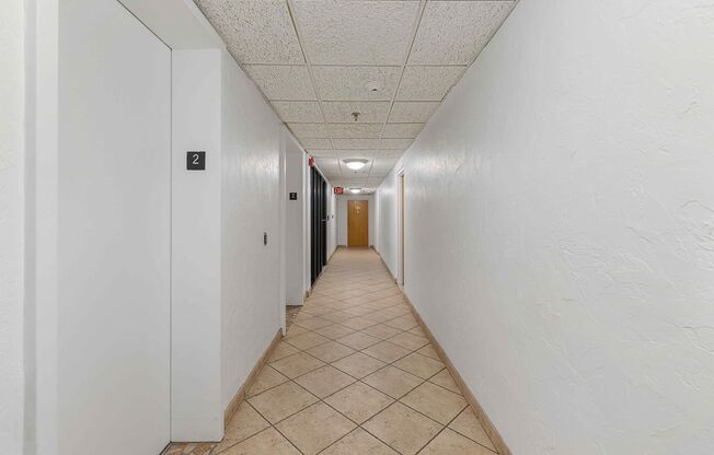 1 bed, 1 bath, 908 sqft, $3,000, Unit T103