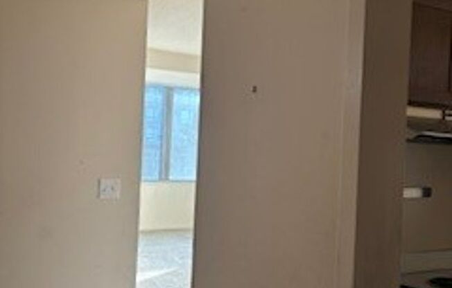 2 beds, 2 baths, 1,060 sqft, $1,685, Unit 204