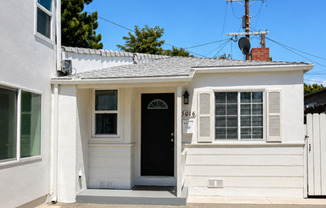 Kester Ave. 5016