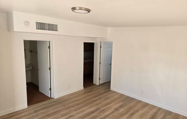 Beautifully Renovated 1 Bedroom Apt - All Ceramic Tile - A/C