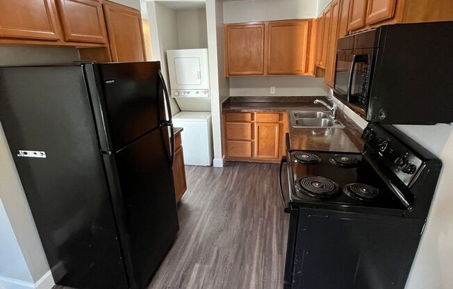 2 beds, 1 bath, $1,625, Unit 13164