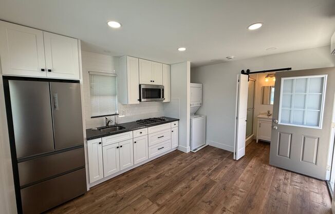 Newly Renovated Studio For Rent!