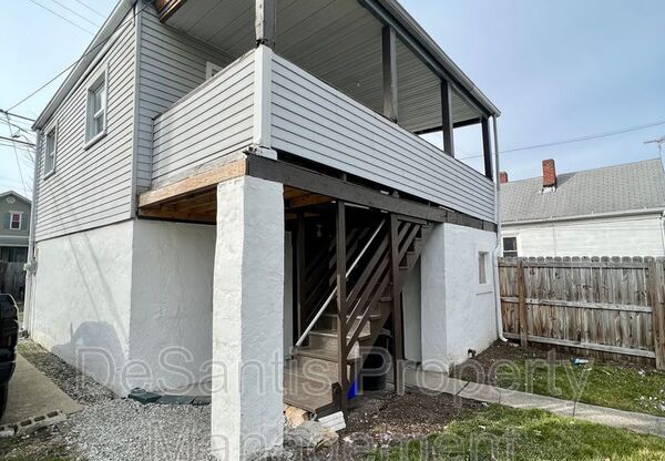1613 4 AVE