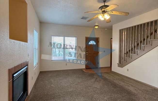 Cute 3 Bedroom Townhouse - Close to Everything!