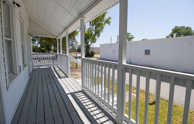 4 Bedroom, 2 bath - Steps from USC Campus & Williams Brice Stadium - Available NOW