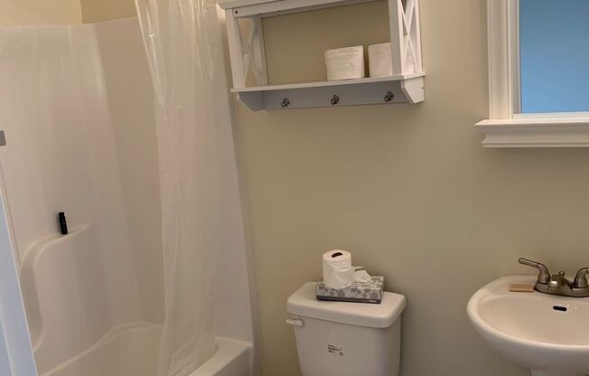 2 beds, 2 baths, 1,000 sqft, $1,625, Unit 207