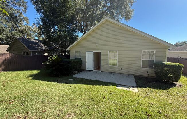 3 beds, 2 baths, $2,200