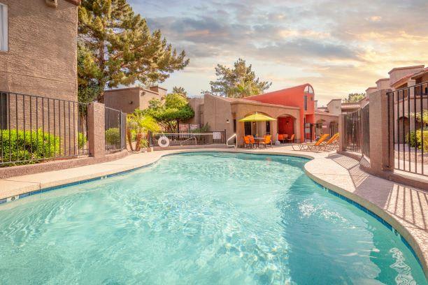 Glimmering Pool at Glen Oaks Apartments, Glendale