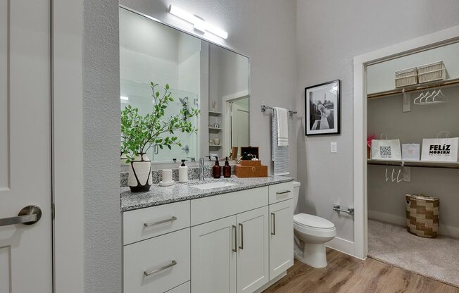 1203 AUSTIN ST