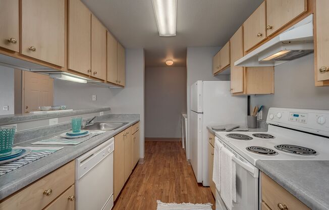 Life Just Got Better Come See For Yourself At Powell Court Apartments!!
