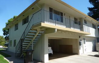 Charming Upstairs 2-Bedroom, 1-Bathroom Unit in Citrus Heights