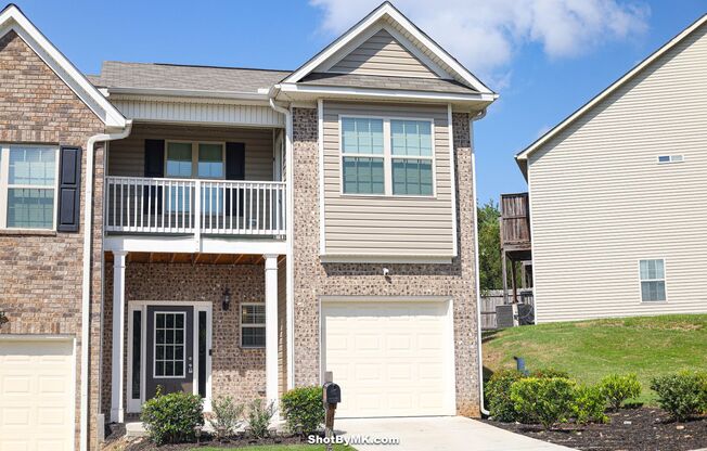 Lovely Austell townhome minutes from I-20!