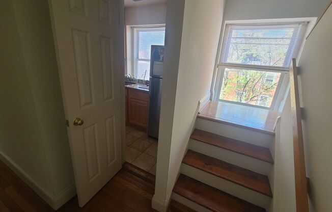 Spacious, Sunny 2BR/2BTH w/ HW Floors, New Kitchen, A/C