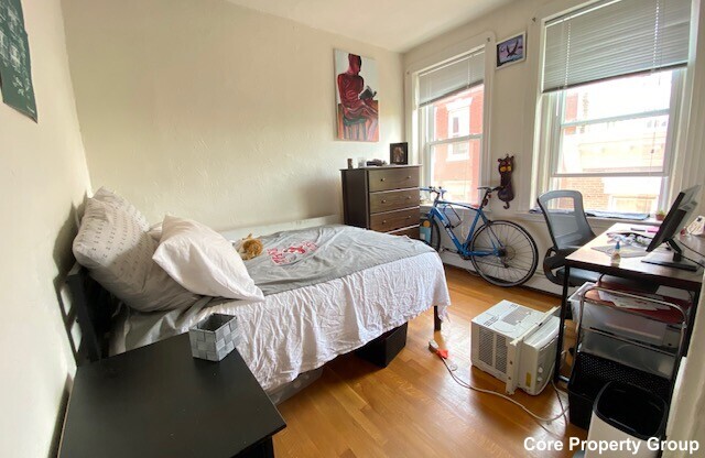 15 UNITY ST