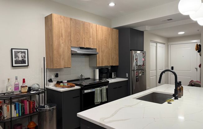 1 bed, 1 bath, 693 sqft, $1,999, Unit 104