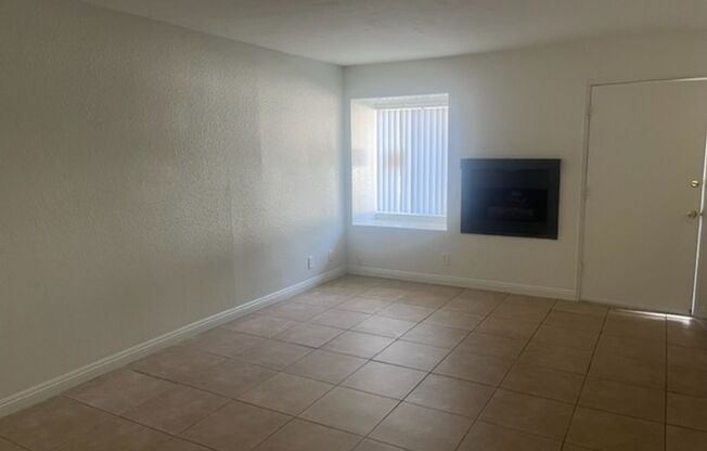 2 beds, 1.5 baths, $2,575, Unit 5