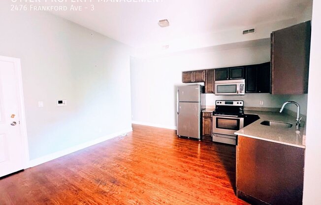 2476 FRANKFORD AVE