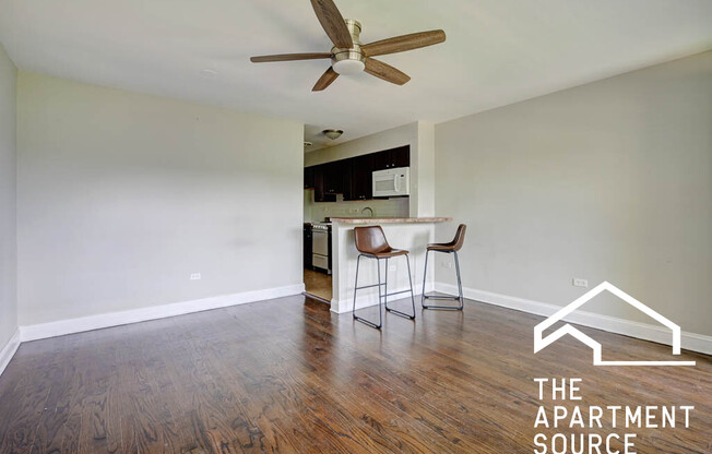 1735 W Bryn Mawr Ave
